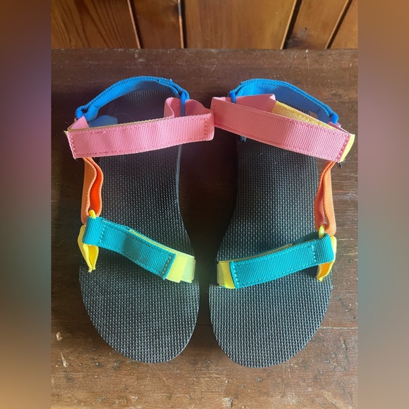 Teva Sandals - Picture 1 of 4